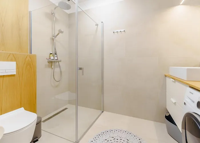 Clouds Surfingbird شقة